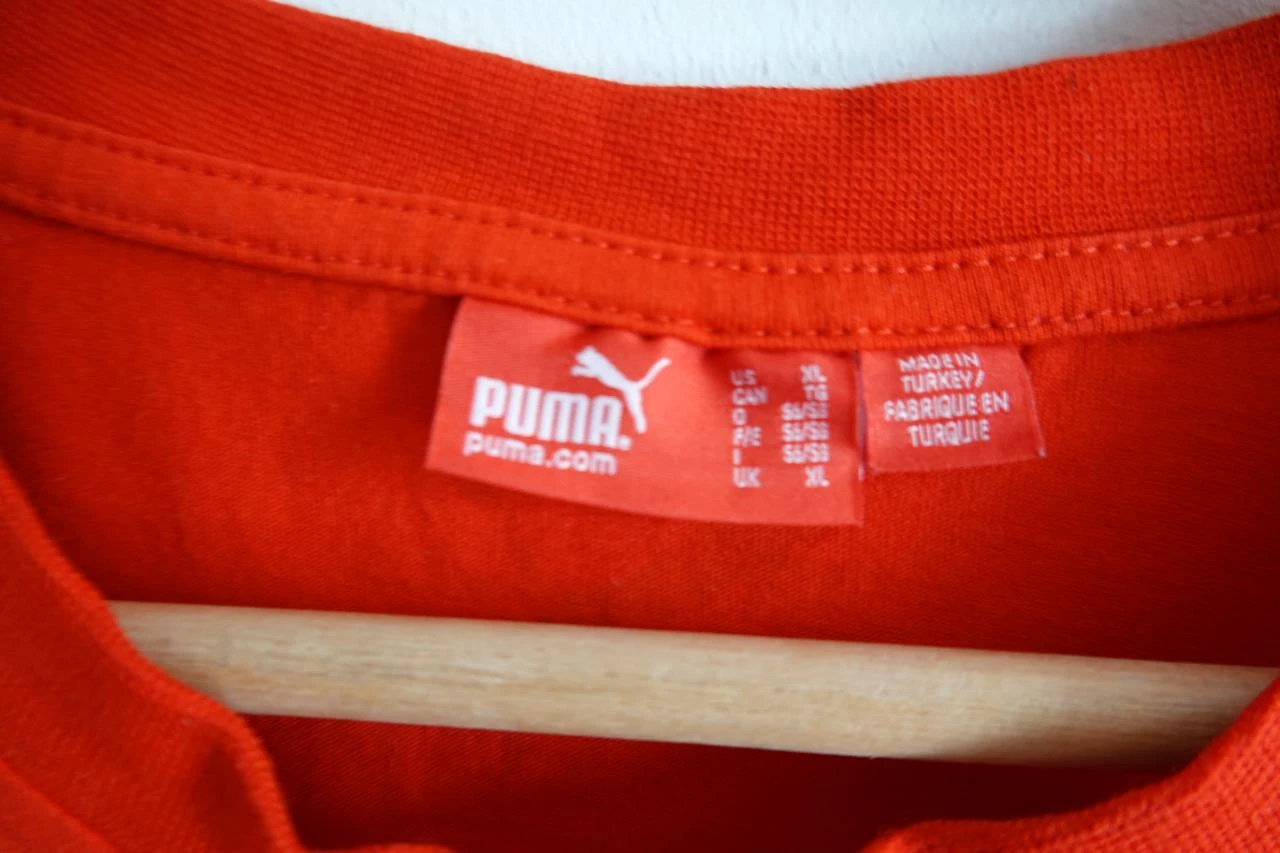 Red Puma men's XL T-shirt with El Toro print, sporty style – photo 4